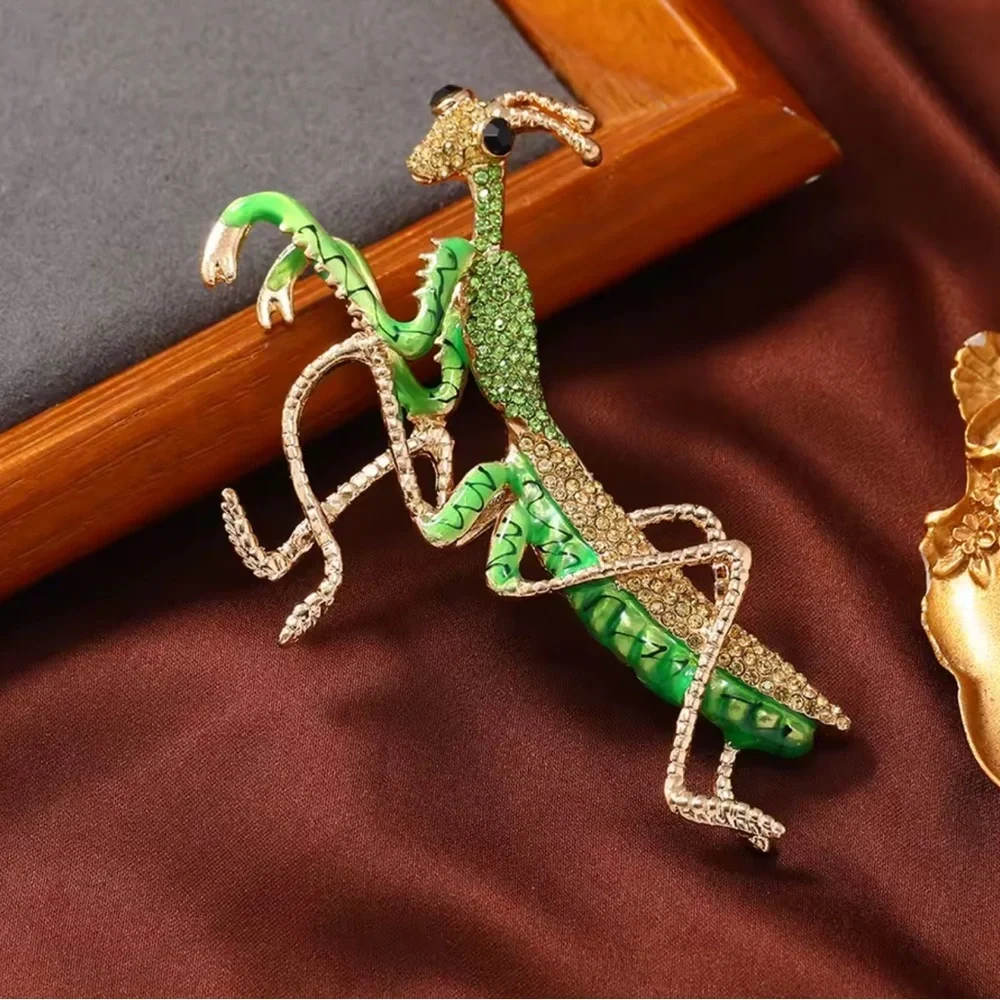 Art Nouveau Mantis Brooch – Emerald Green Enamel, Crystal Embellished Gold Pin